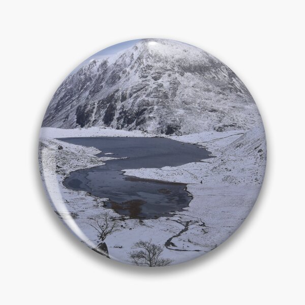 Artikelvorschau, Winter in Cwm Idwal entworfen und verkauft von Derren Jones.