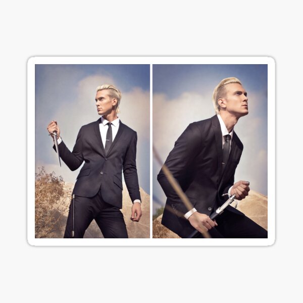 Travis Fights Giants Double Image Sticker
