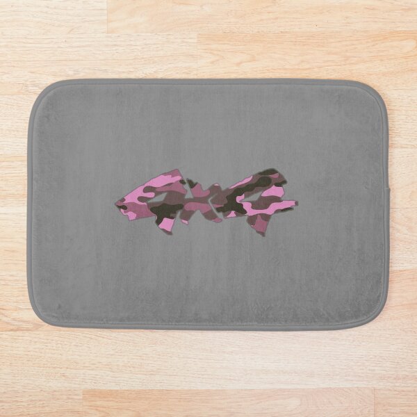 Aperçu de l'œuvre Camo rose 4x4 créée et vendue par Robjohnsilvers.
