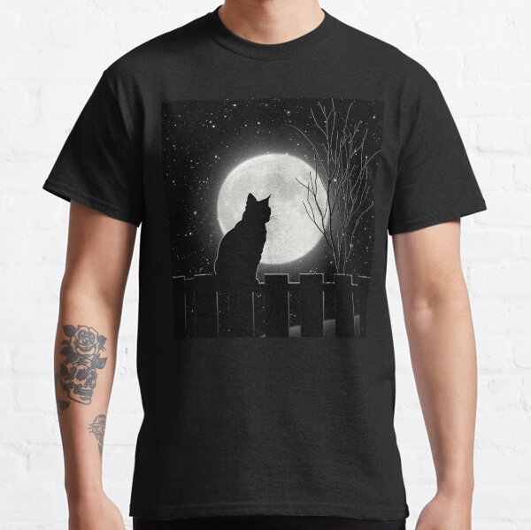 Silent night Cat looking at the full moon Classic T-Shirt