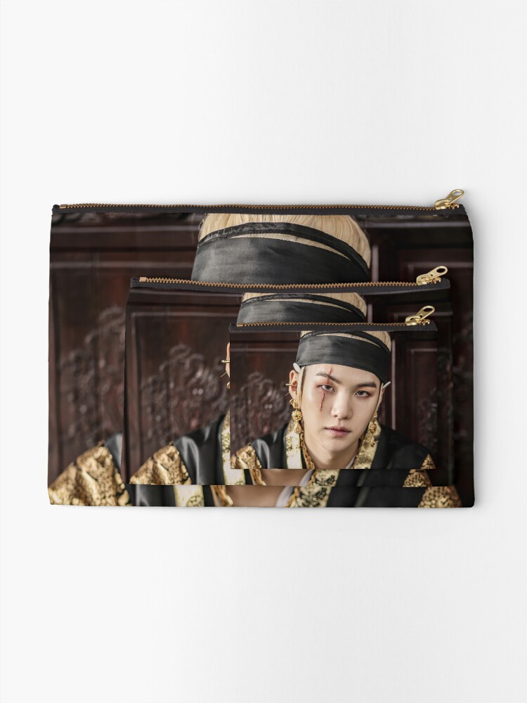 Alternate view of daechwita Zipper Pouch