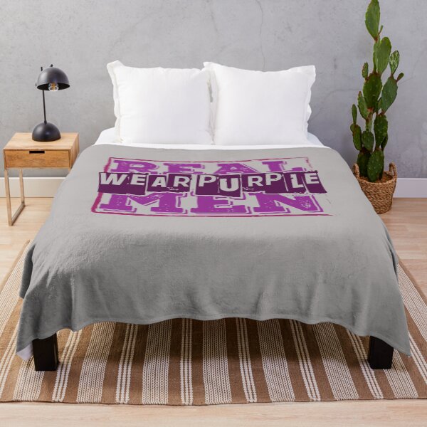 Aperçu de l'œuvre Les vrais hommes portent du violet créée et vendue par Schmuddelshirt.