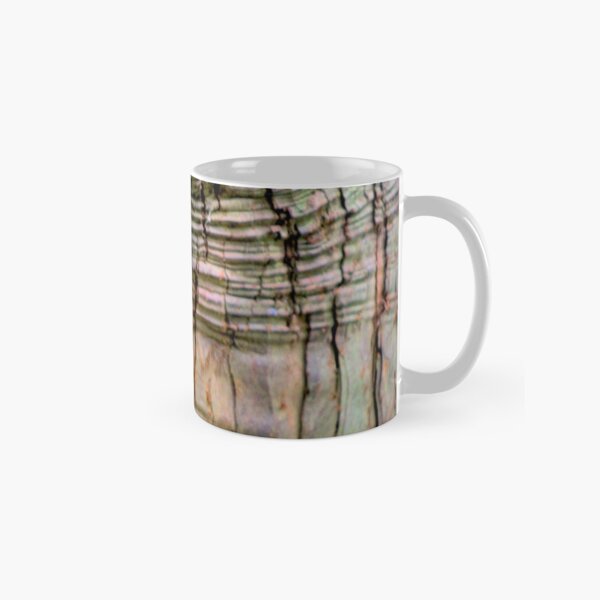 Yew tree bark texture Classic Mug