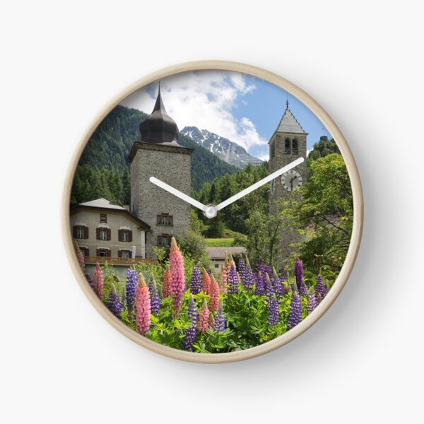 Tuor Planta und Evangelische Kirche, Sasch Uhr