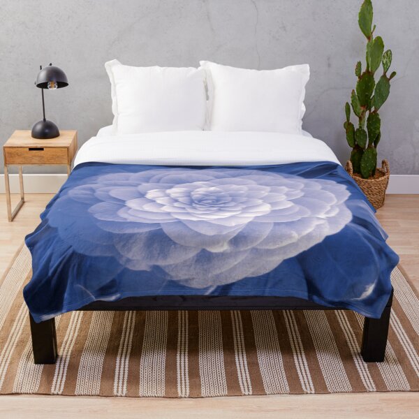 PERFECT PETALS FROZEN IN TIME Throw Blanket