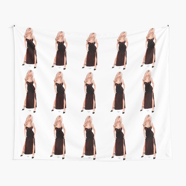 Tasha - Blondine im weinroten Samtkleid Wandbehang