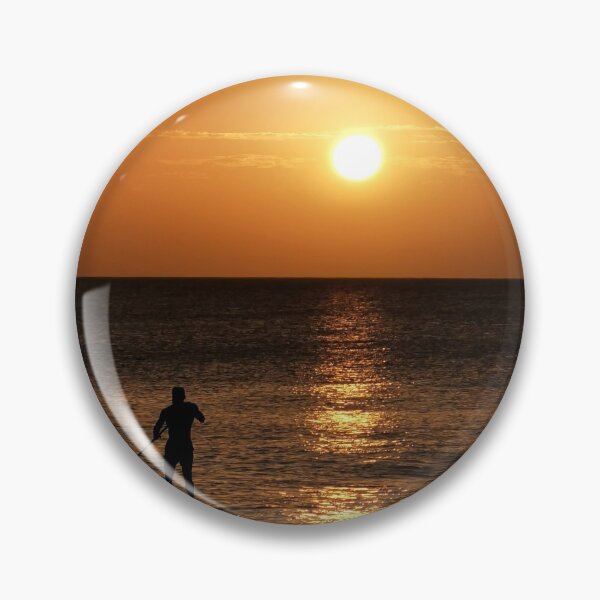 Artikelvorschau, Silhouettiert von einem orangefarbenen Sonnenuntergang in Barbados entworfen und verkauft von StylePunch.