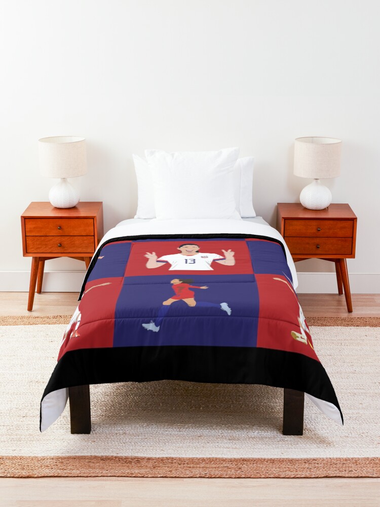 Alternate view of USWNT Players Brady Bunch Style Comforter