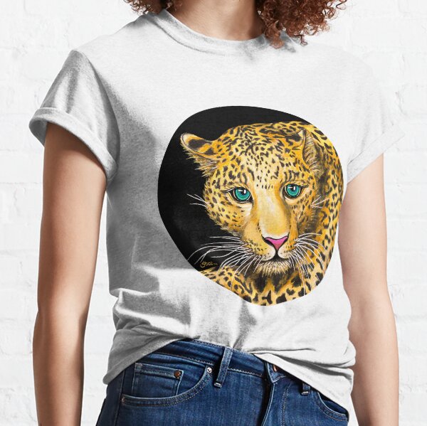 Young Leopard - Shee Endangered Retro Animals Classic T-Shirt