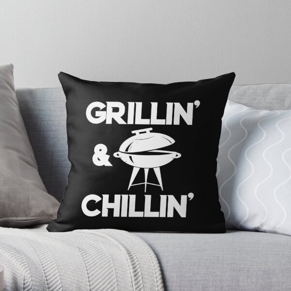 Grillin und Chillin Geschenk für Papa Vatertag Dekokissen