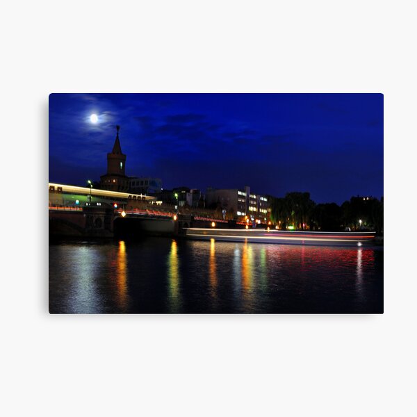 Artikel-Vorschau von Oberbaum Bruecke ( bridge ) Berlin Germany, designt und verkauft von pdsfotoart.
