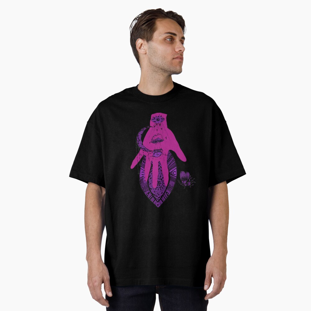 Aperçu de l'œuvre T-shirt oversize créée et vendue par atelierdeceza.