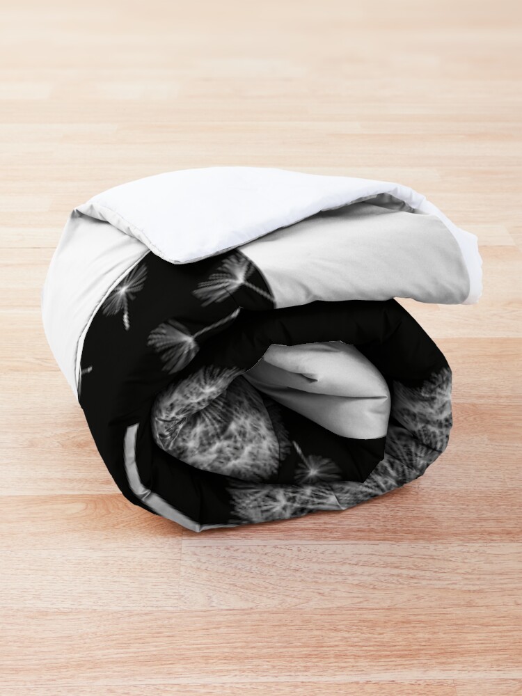 Alternate view of The Dandelion Queen Comforter