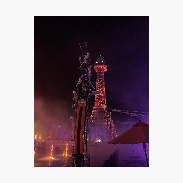Haunt Photographic Print