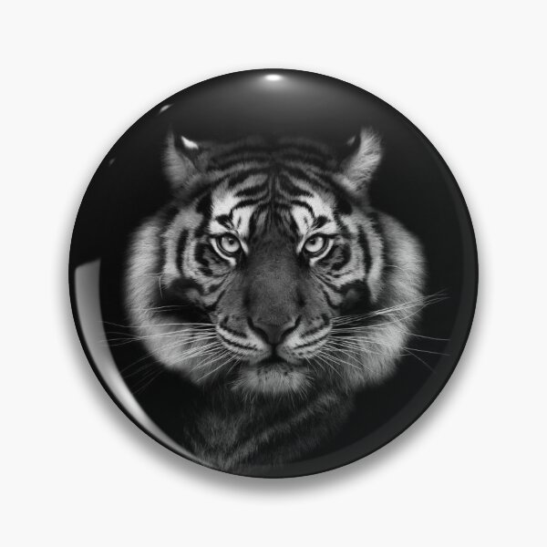 Artikelvorschau, Schwarzweiss-Tigerkopf auf schwarzem Hintergrund entworfen und verkauft von philippe souvy.