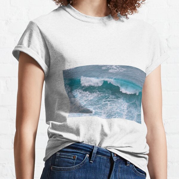 The sea is calling and I must go! Tropical Classic T-Shirt