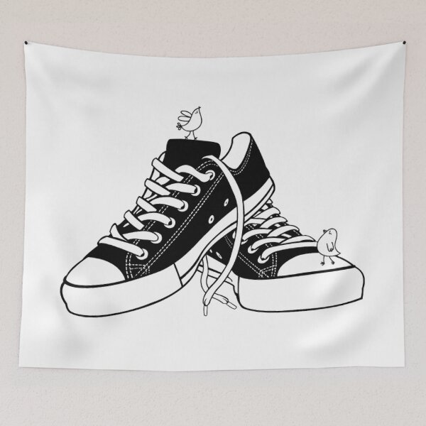 Aperçu de l'œuvre Converse noir avec oiseaux créée et vendue par Jientifelmalti.