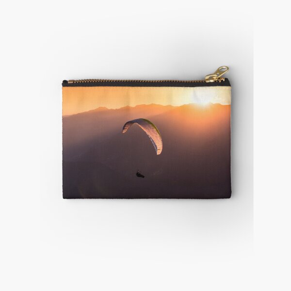 Artikelvorschau, Gleitschirmflieger im Sonnenuntergang entworfen und verkauft von akluensner.