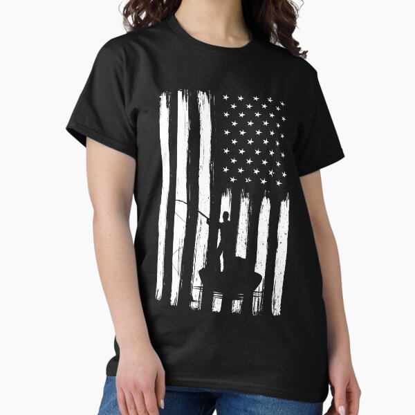 Vista previa del artículo con la obra «Camiseta de pesca con bandera de EE. UU. Regalo para papá y abuelo Pescador vintage», diseñado y vendido por aboudiph.