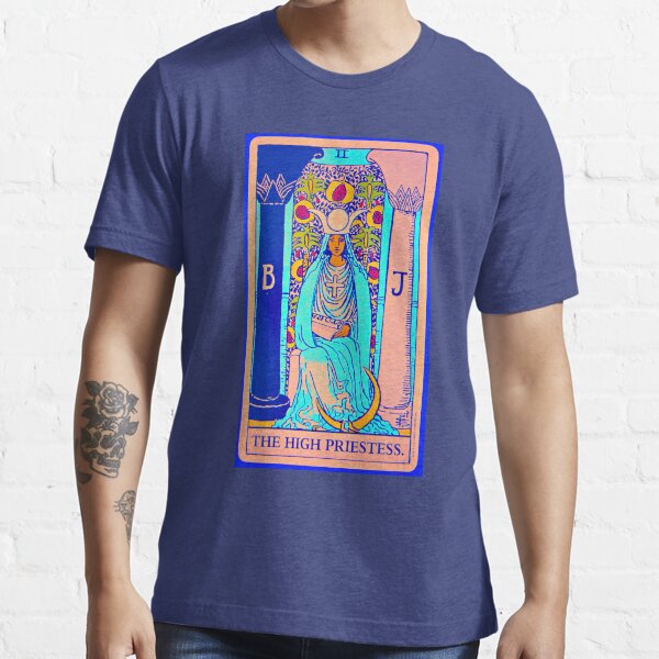 die farbige Hohepriesterin Essential T-Shirt