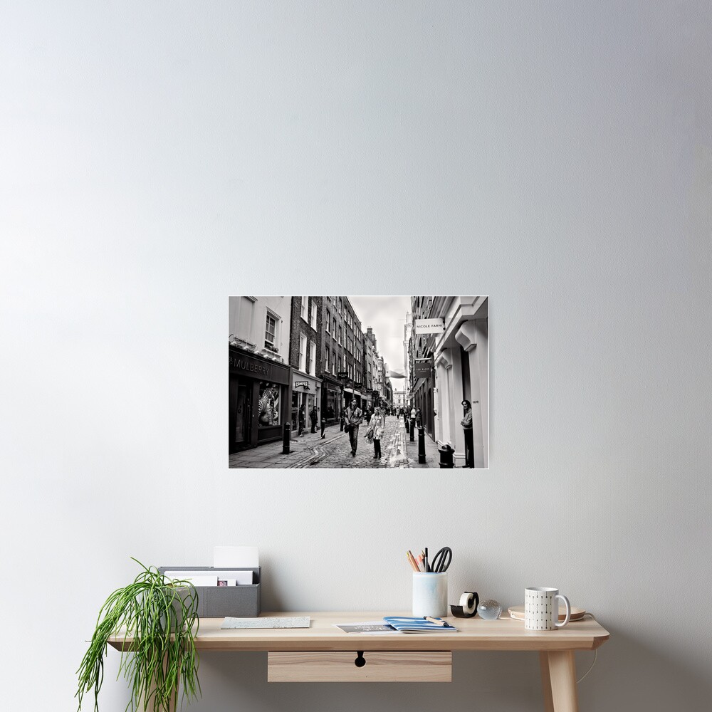 An afternoon shopping in London - Britain Poster