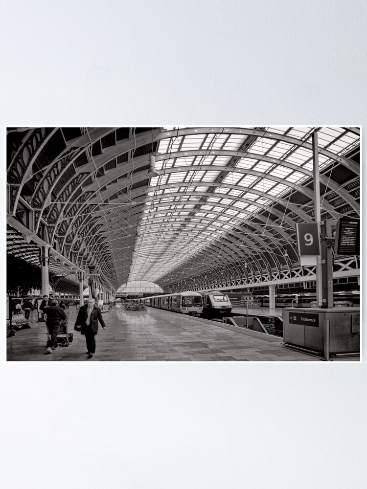 Alternate view of Paddington Platform 9 - London - Britain Poster