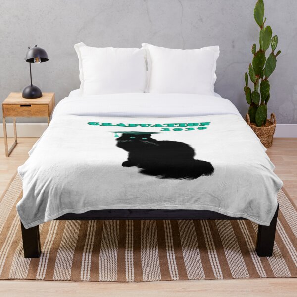 Artikelvorschau, Abschlussfeier 2020 einer klugen schwarzen Katze mit blauen Augen entworfen und verkauft von vineeth.