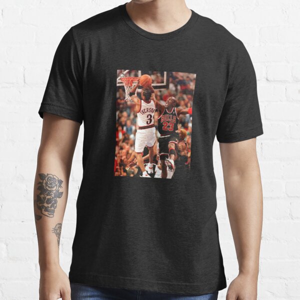 Michael Jordan vs Allen Iverson Essential T-Shirt