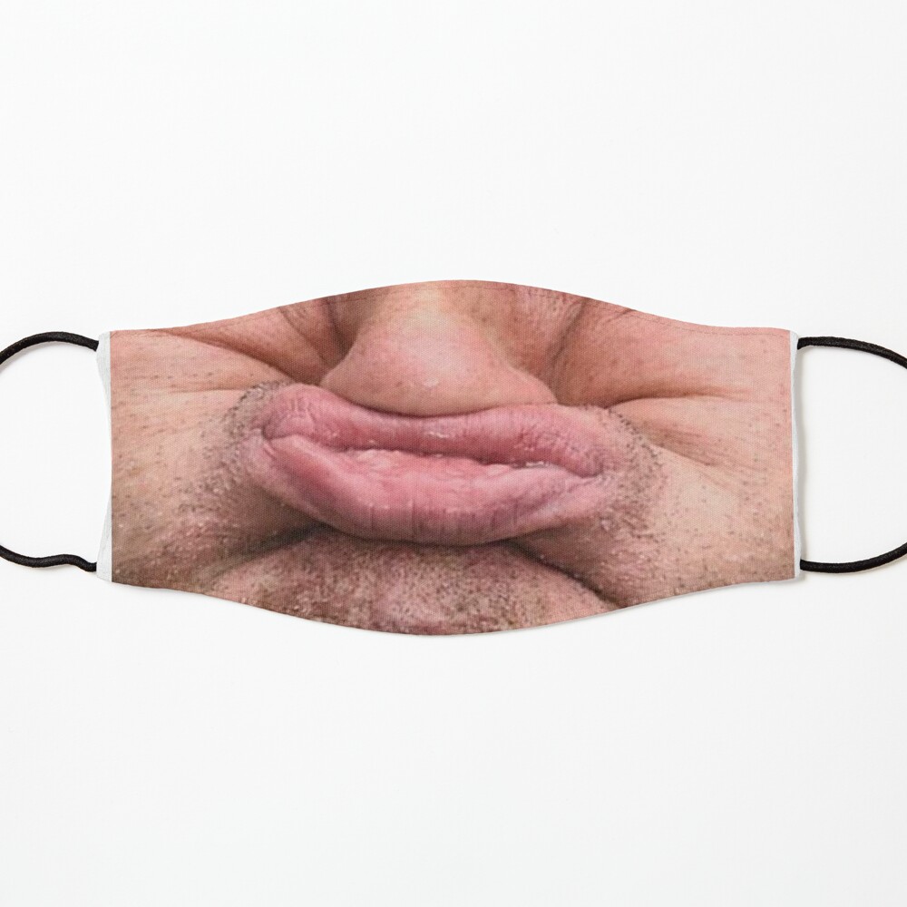 Gurning Man Face Mask