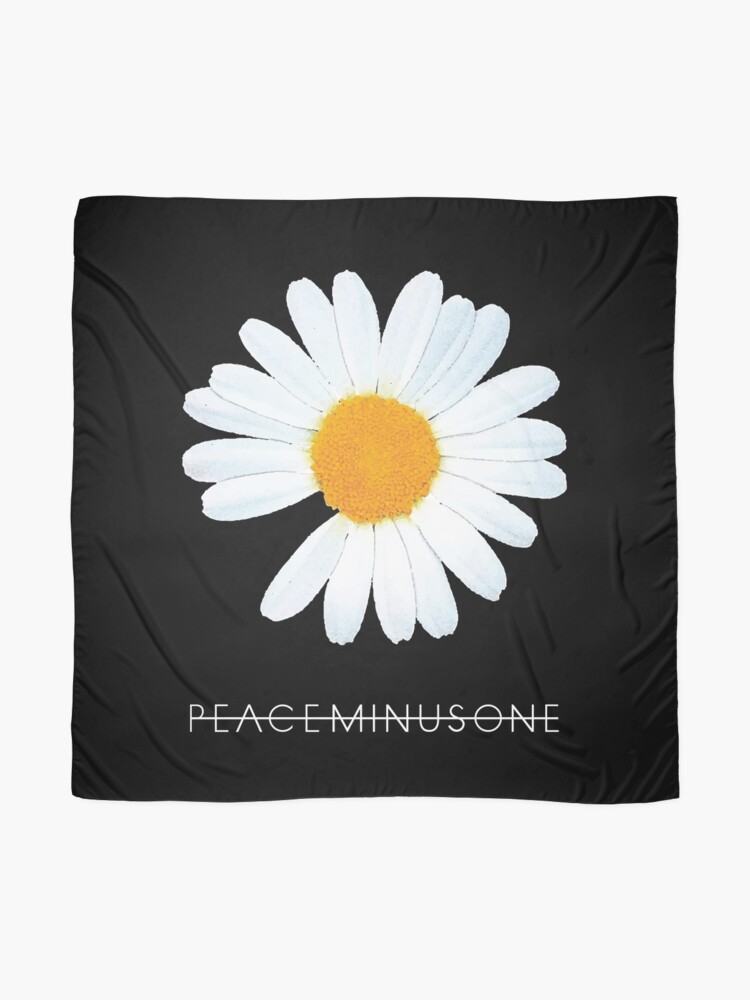 G-Dragon Peaceminusone Daisy Flower (Ania Mardrosyan)