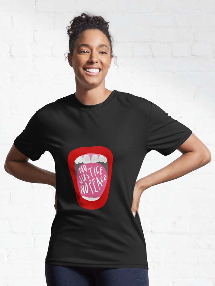 Imagen 6 de 7, Camiseta deportiva con la obra Grita sin justicia no hay paz, diseñada y vendida por anna-ambrister.