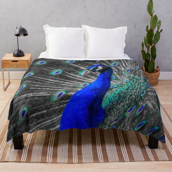 Item preview, Saturación selectiva azul pavo real designed and sold by Alyxandre.