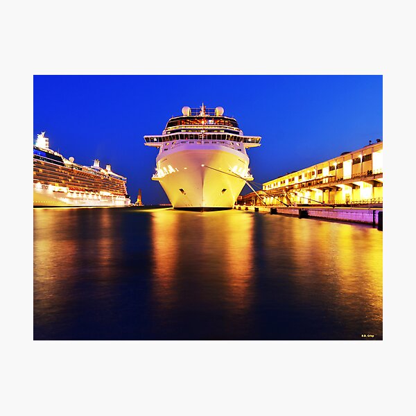 Celebrity Silhouette Photographic Print