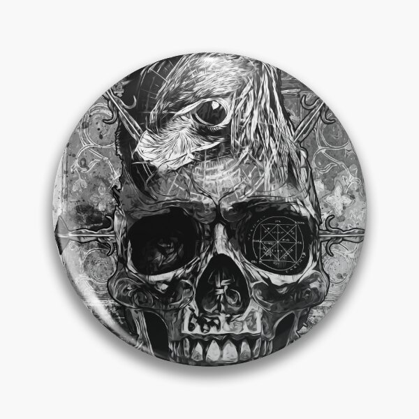Artikelvorschau, Der kiesige Schädel mit Rabe und Zylinder symbolisiert den afrikanischen Gott Baron Samedi. Ein Trickstergott mit seinen eigenen Absichten. Tiefes Schwarz und Weiß mit viel Grunge. Schädel mit Speer und heiligen Symbolen ordiniert entworfen und verkauft von CodyNorris.