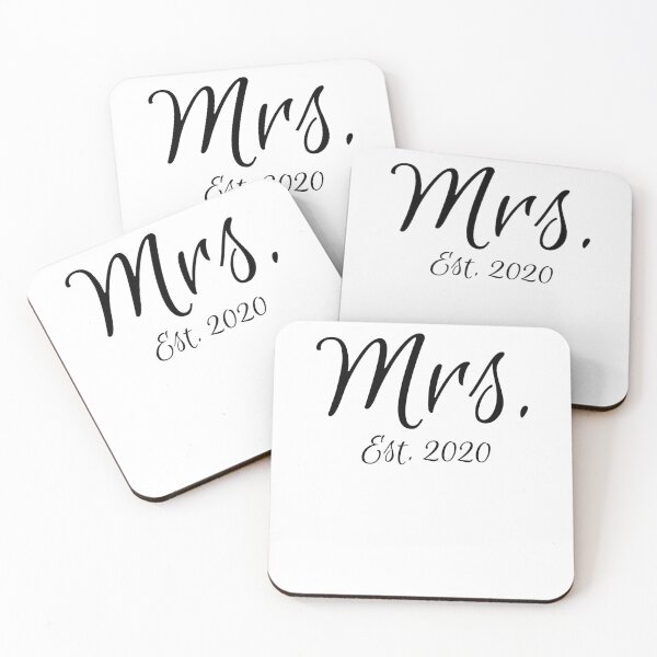 Artikelvorschau, Cute Calligraphy Mrs. Est. 2020 Matching Bride & Groom Gifts entworfen und verkauft von TNDesignStudio.