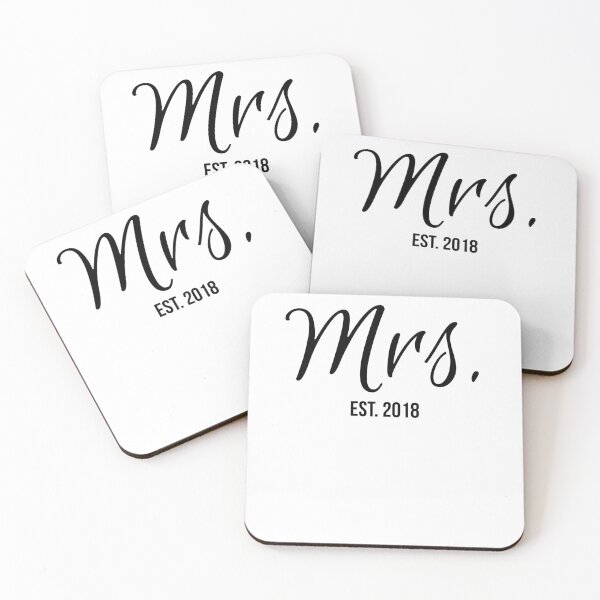 Artikelvorschau, Matching Anniversary Gifts Mrs. Est. 2018 Matching Bride & Groom Gifts entworfen und verkauft von TNDesignStudio.