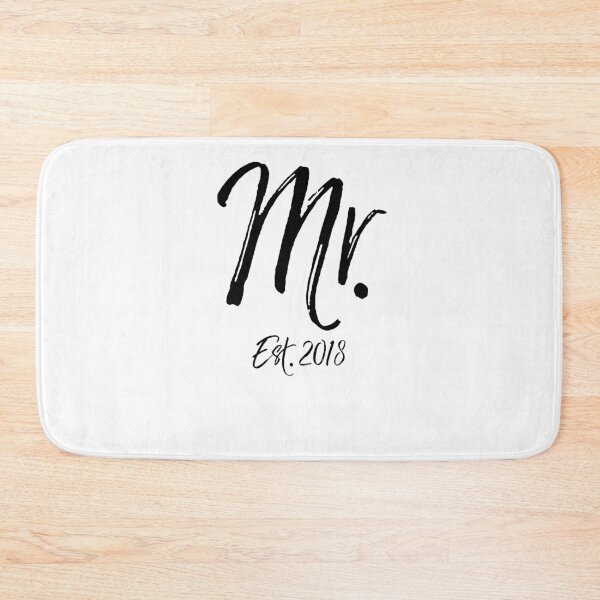Artikelvorschau, Mr. Est. 2018 Matching Bride & Groom Gifts entworfen und verkauft von TNDesignStudio.