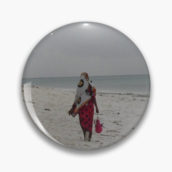 Aperçu de l'œuvre Femme sur la plage de Zanzibar créée et vendue par Miraffe.