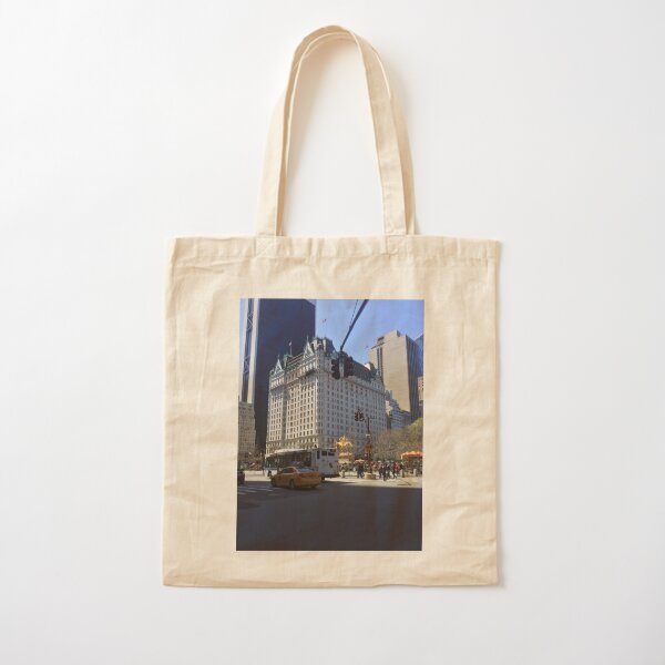 Totebag Ciudad Noche, ilustrado por Cecilia Plaza