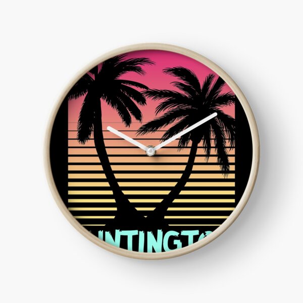 Artikelvorschau,  Dieses fantastische Cali T-Shirt ist für Sie! Zeigen Sie Ihre Liebe zu Huntington Beach und tragen Sie dieses Retro-T-Shirt aus den 70ern! entworfen und verkauft von Lisbob.