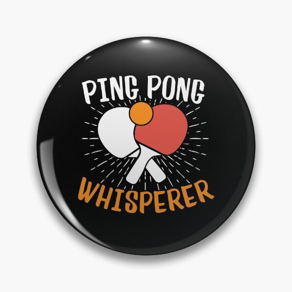 Artikelvorschau, Wenn Sie ein Ping-Pong-Spieler oder Meister sind, sollten Sie dieses Tischtennis-Design mit diesem Slogan "Ping-Pong-Flüsterer" haben.
Dieser Tischtennisentwurf ist ein ideales lustiges Geschenk oder eine Geschenkidee für Mama entworfen und verkauft von kammoe.