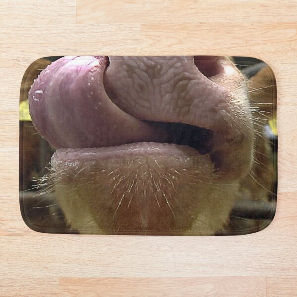Item preview, Amante de lamer vacas Cara divertida Animales lindos Regalos que muestran la nariz y la lengua cerradas y se ajustan a tu cara designed and sold by Dolphin Graphic.