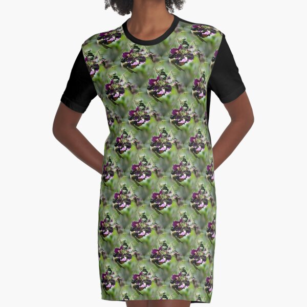 Bumble Bee With Pollen Pattern Graphic T-Shirt Dress