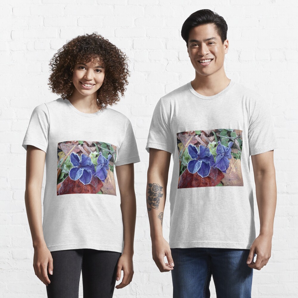 Artikel-Vorschau von Essential T-Shirt, designt und verkauft von Gourmetkater.