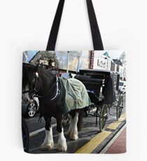 HORSE AND LANDAU . Tote Bag