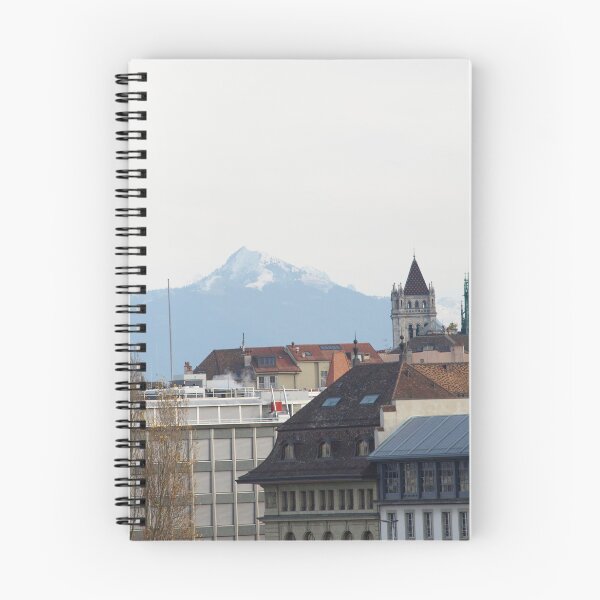 Artikelvorschau, Stadt Genf mit Bergen entworfen und verkauft von Rosadraws.