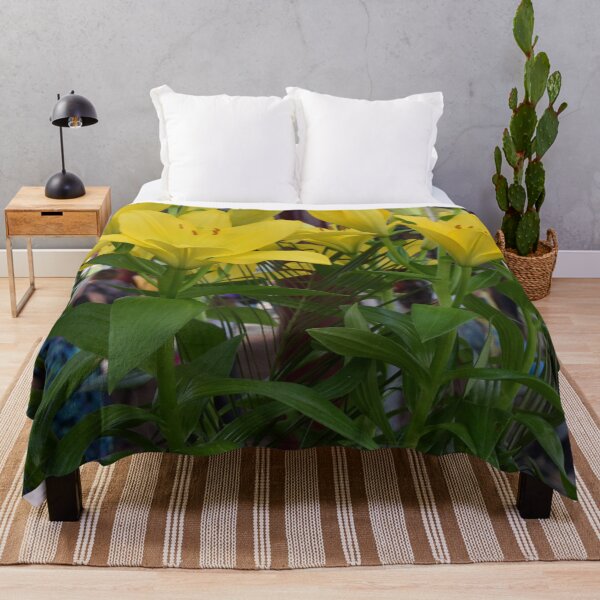 Artikelvorschau, Yellow Lily entworfen und verkauft von Linnys-Designs.