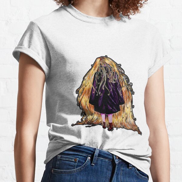 Faceless Girl au manteau et liseré noir Classic T-Shirt