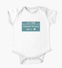 Schleuder-Kinney-Kreuzung Baby Body Kurzarm