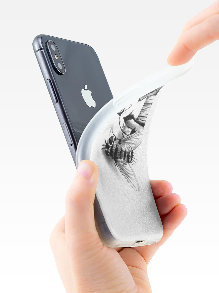 Aperçu 4 sur 5. Coque iPhone avec l'œuvre Fly créée et vendue par Zombie Rust.